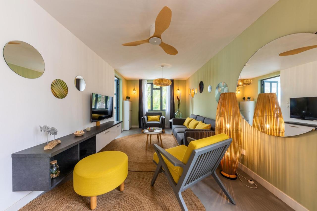 Les Cerisiers Beach Residence, Cosy And Modern 3 Bedroom Apartment Located 50 Metres From The Beach And From All Amenities And Restaurants On The Coastal Road Flic en Flac Экстерьер фото