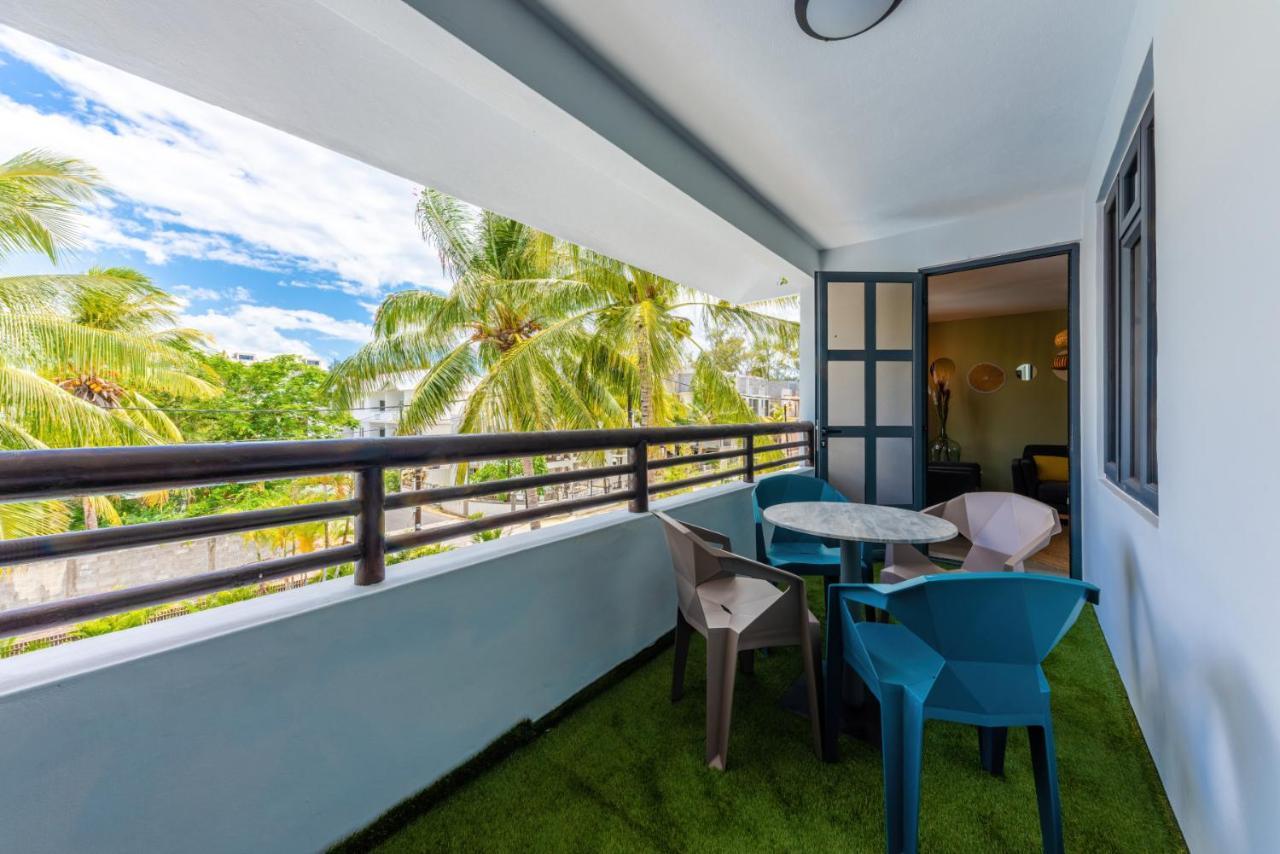 Les Cerisiers Beach Residence, Cosy And Modern 3 Bedroom Apartment Located 50 Metres From The Beach And From All Amenities And Restaurants On The Coastal Road Flic en Flac Экстерьер фото