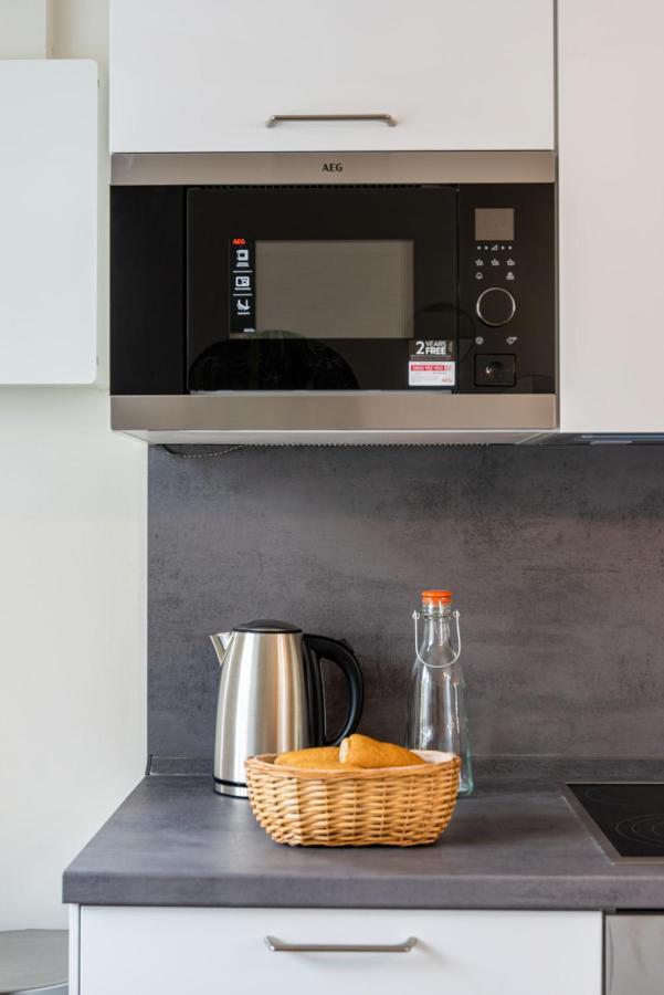 Les Cerisiers Beach Residence, Cosy And Modern 3 Bedroom Apartment Located 50 Metres From The Beach And From All Amenities And Restaurants On The Coastal Road Flic en Flac Экстерьер фото