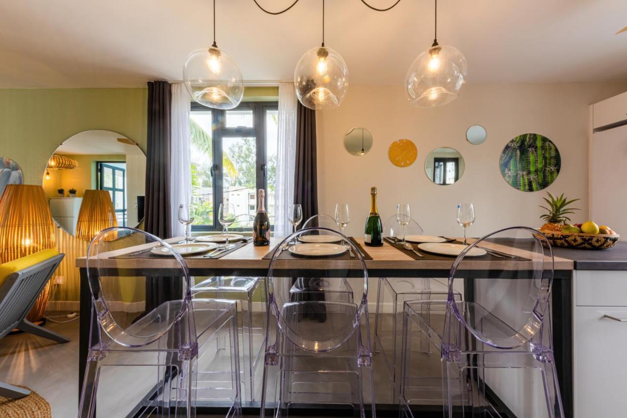 Les Cerisiers Beach Residence, Cosy And Modern 3 Bedroom Apartment Located 50 Metres From The Beach And From All Amenities And Restaurants On The Coastal Road Flic en Flac Экстерьер фото